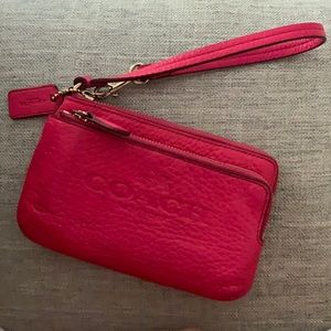 Coach Wristlet Bag Leather Fuchsia